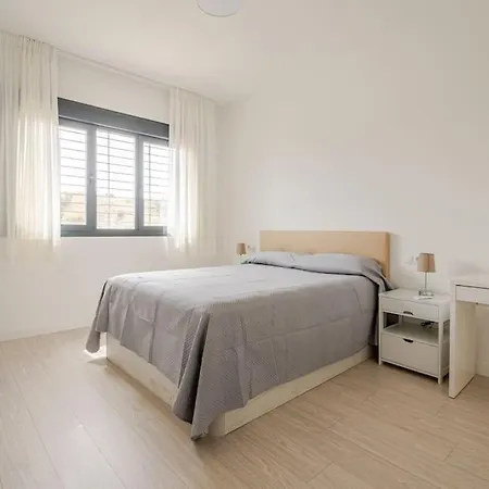 Apartment Nuevo, Disfruta Del Silencio, Familias Con Ninos, Aire Acondicionado, 2 Banos , Playa