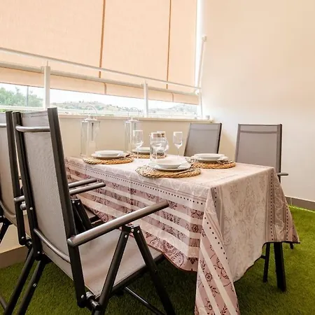 Apartment Nuevo, Disfruta Del Silencio, Familias Con Ninos, Aire Acondicionado, 2 Banos , Playa Benajarafe