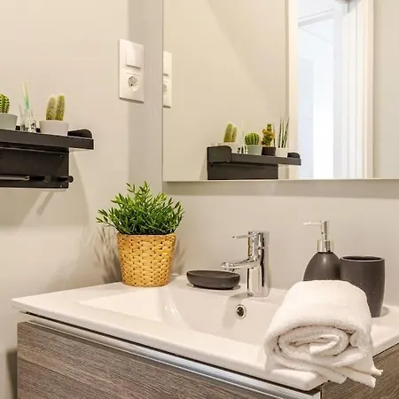 Nuevo, Disfruta Del Silencio, Familias Con Ninos, Aire Acondicionado, 2 Banos , Playa Apartment Benajarafe